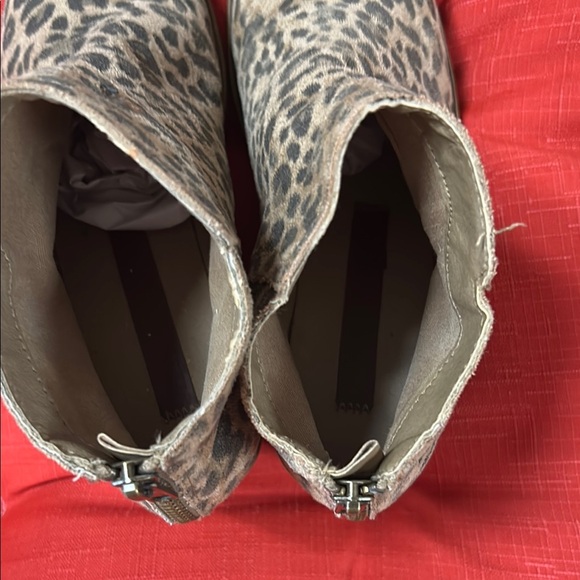 Billa Bong Leopard Print Ankle Boots size 7. - Picture 3 of 5
